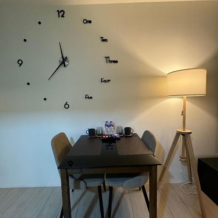 81 Newport Blvd Cluster 4 Unit B 3Rd Flr By Rechelle Nunag Pasay Exterior photo