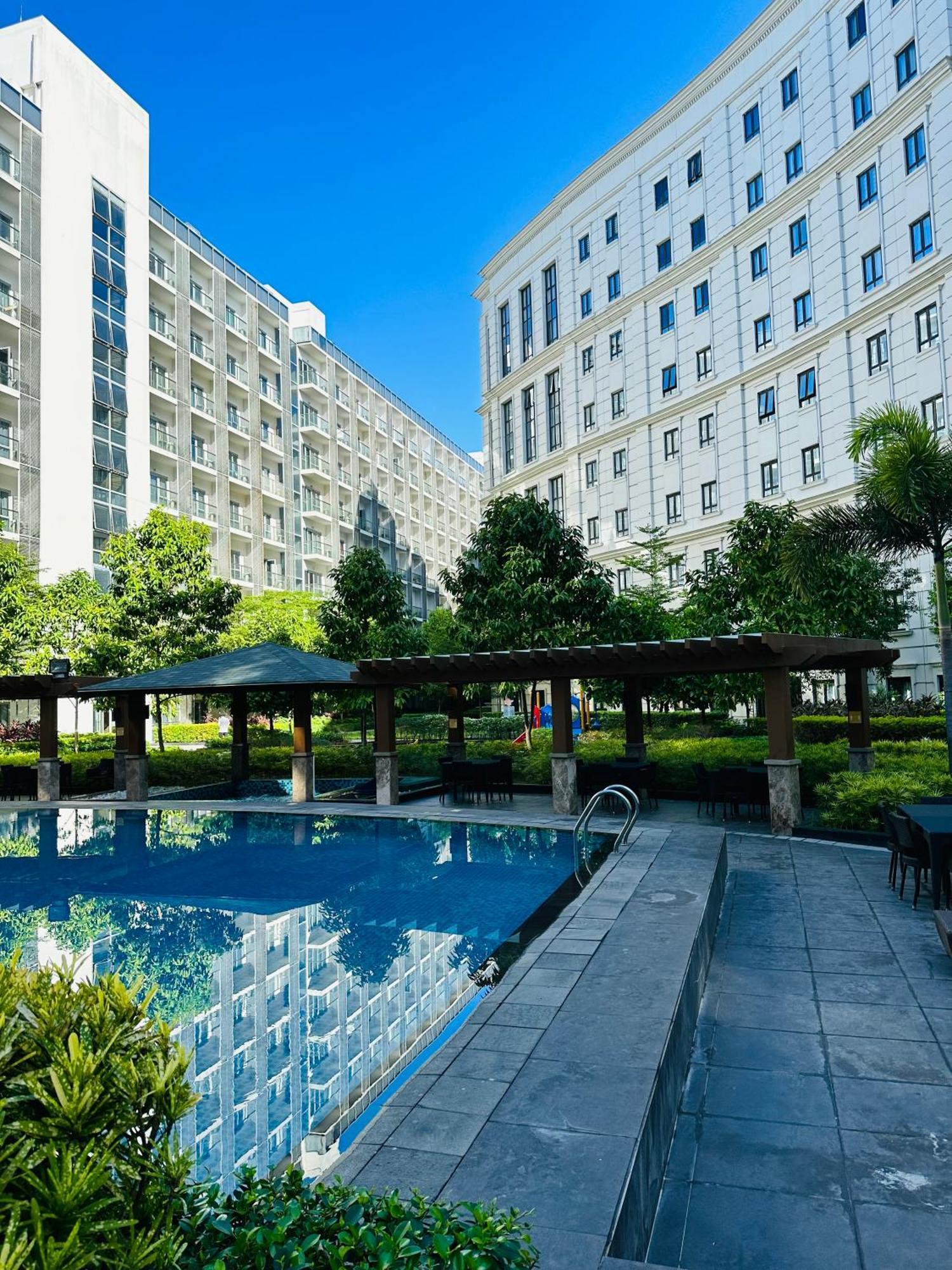 81 Newport Blvd Cluster 4 Unit B 3Rd Flr By Rechelle Nunag Pasay Exterior photo
